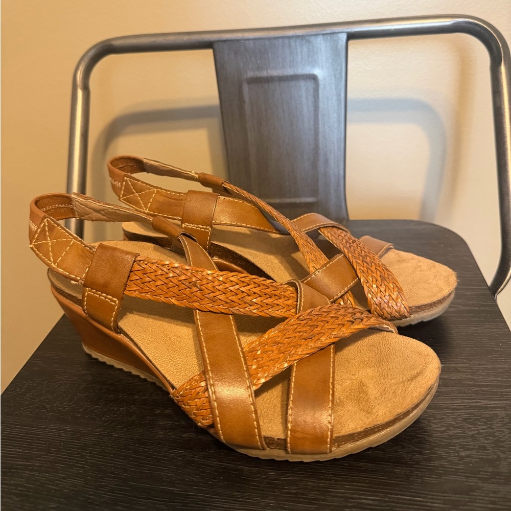 GH Bass Brown Woven Leather Sandals Slingback Comfort Wedge Women’s 6.5